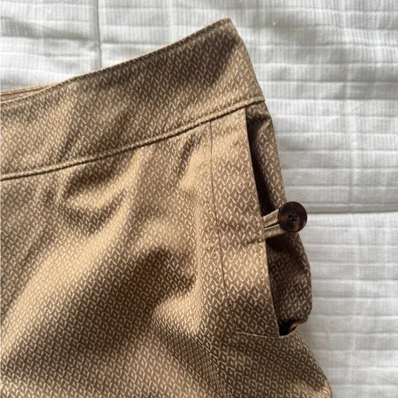 Talbots beige geometric shape pants, size 6P - Picture 3 of 8